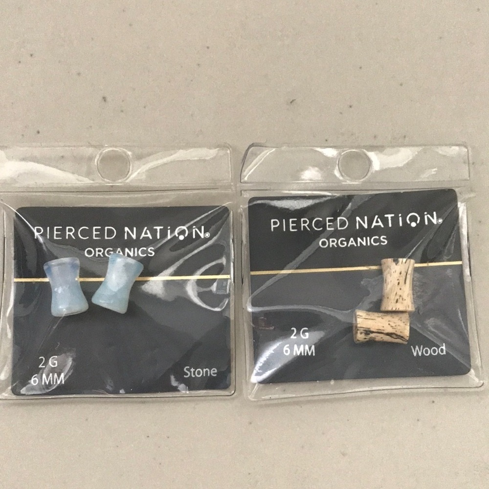 NWT Pierced Nation Organics 2G 6MM Plugs set of two wood stone